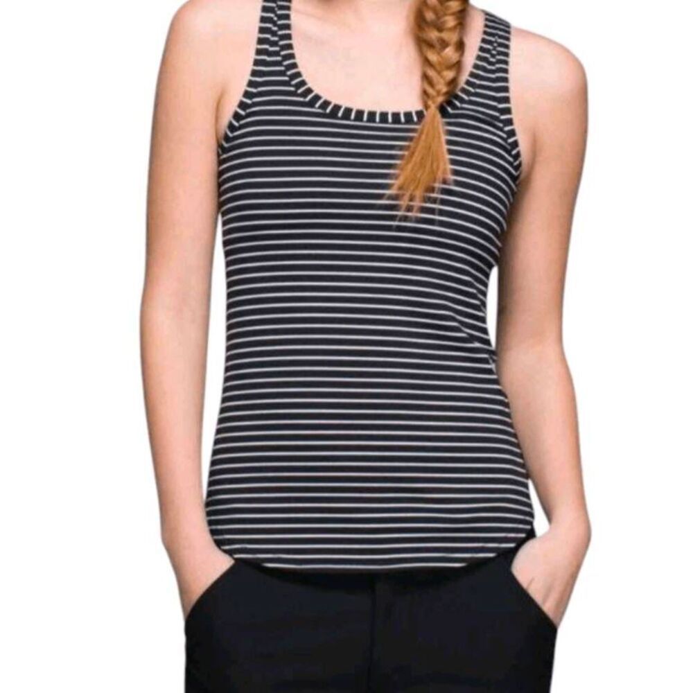 LULULEMON ATHLETICA Studio Racerback Tank Size 4